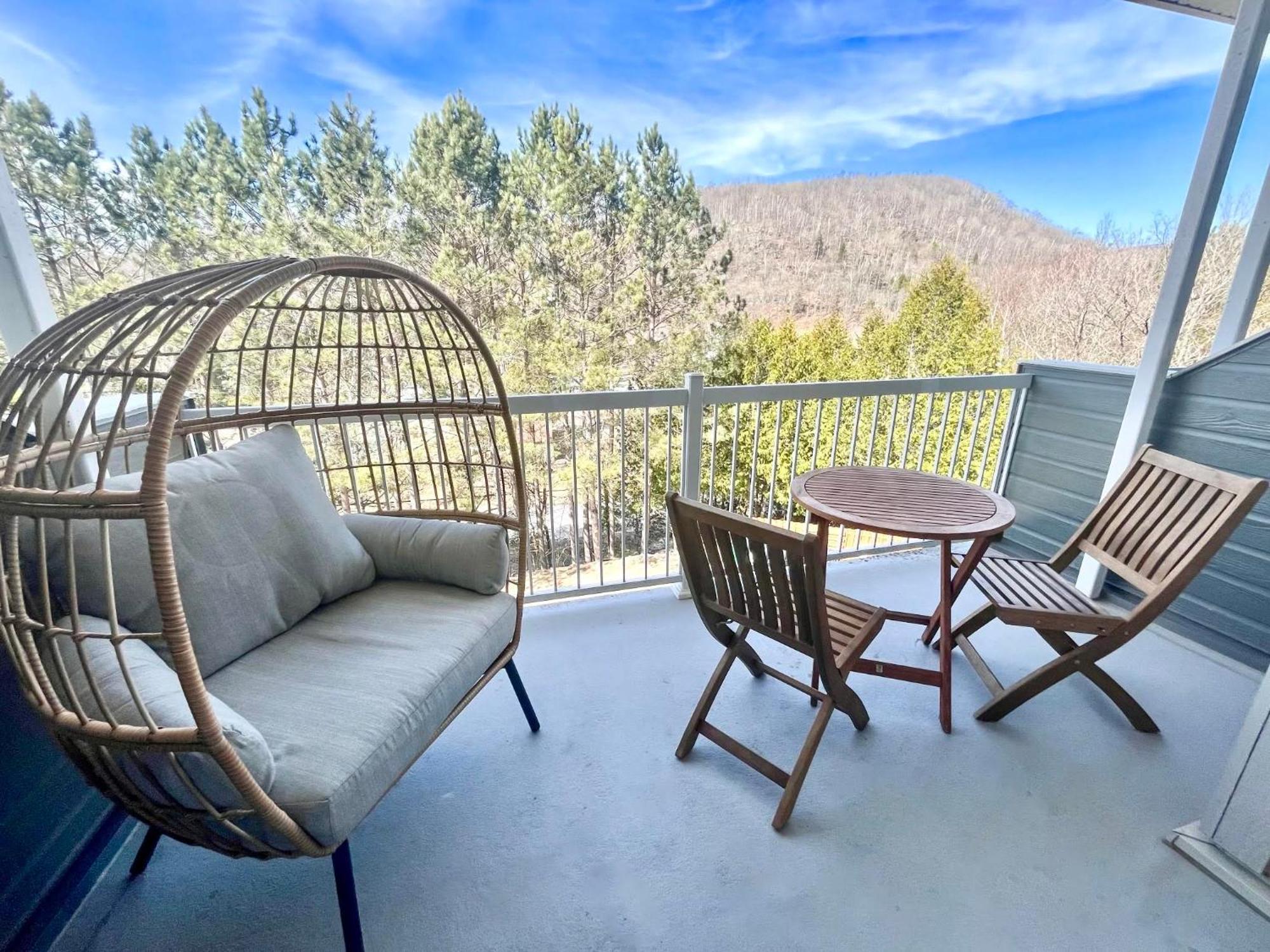 Condo Moderne, Escapade Vacance, Vue Sur Montagnes Dış mekan fotoğraf